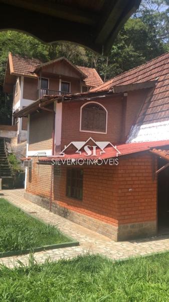 Casa à venda com 6 quartos, 350m² - Foto 9