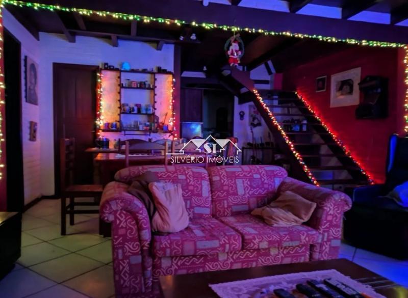 Casa à venda com 6 quartos, 350m² - Foto 3