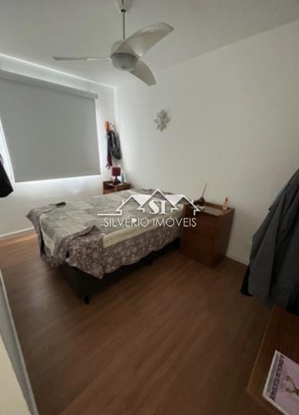 Apartamento à venda com 2 quartos, 60m² - Foto 4