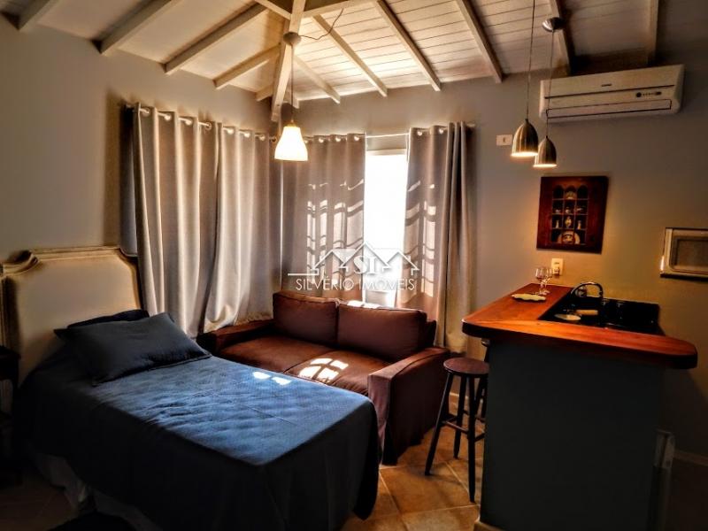 Casa à venda e aluguel com 6 quartos, 700m² - Foto 8