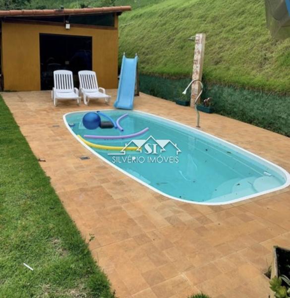 Casa à venda com 2 quartos, 200m² - Foto 16