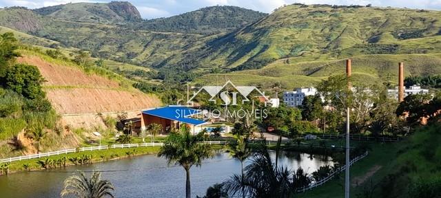Casa à venda com 3 quartos, 390m² - Foto 3