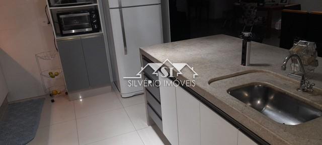 Casa à venda com 3 quartos, 390m² - Foto 8