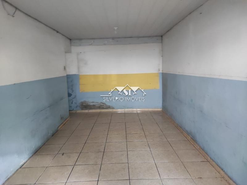 Casa à venda com 6 quartos, 250m² - Foto 15