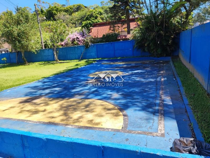 Casa à venda com 6 quartos, 250m² - Foto 8