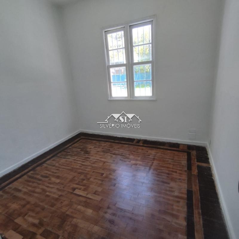 Casa à venda com 6 quartos, 250m² - Foto 26