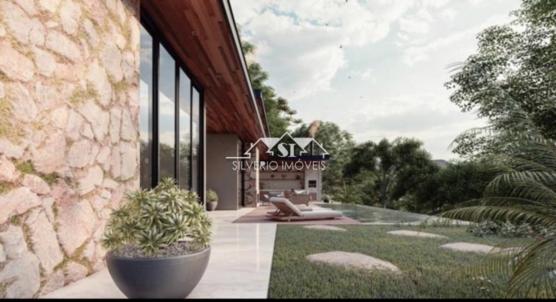 Casa à venda com 4 quartos, 325m² - Foto 4