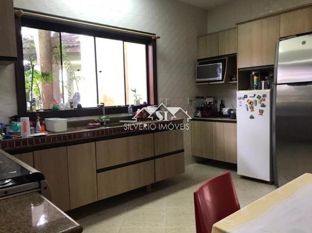 Casa à venda com 4 quartos, 330m² - Foto 8
