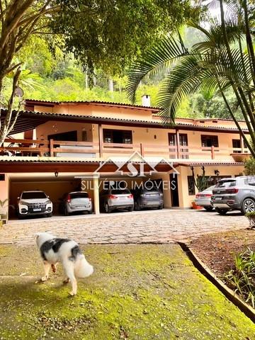 Casa à venda com 10 quartos, 1020m² - Foto 2