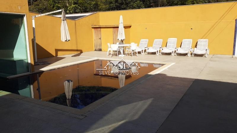 Casa à venda com 3 quartos, 395m² - Foto 10