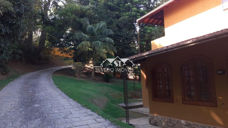 Casa à venda com 3 quartos, 395m² - Foto 24