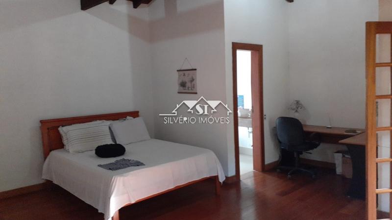 Casa à venda com 3 quartos, 395m² - Foto 32