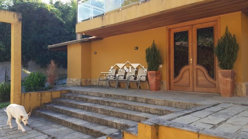 Casa em Carangola - Petrópolis/RJ  - 3 Quartos