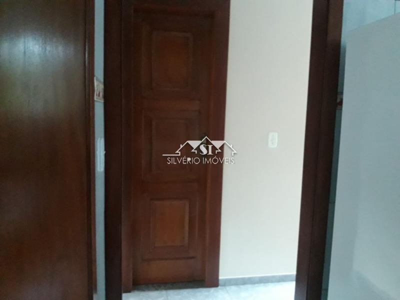 Casa à venda com 2 quartos, 101m² - Foto 4