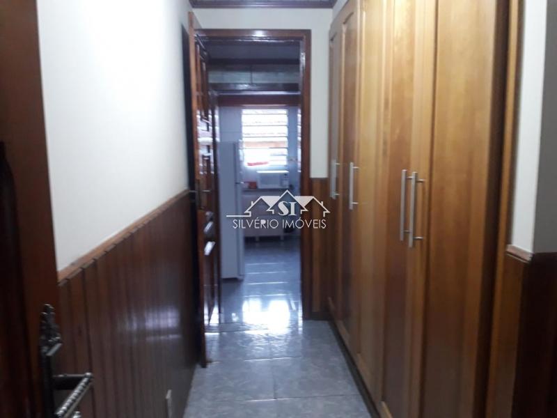 Casa à venda com 2 quartos, 101m² - Foto 11