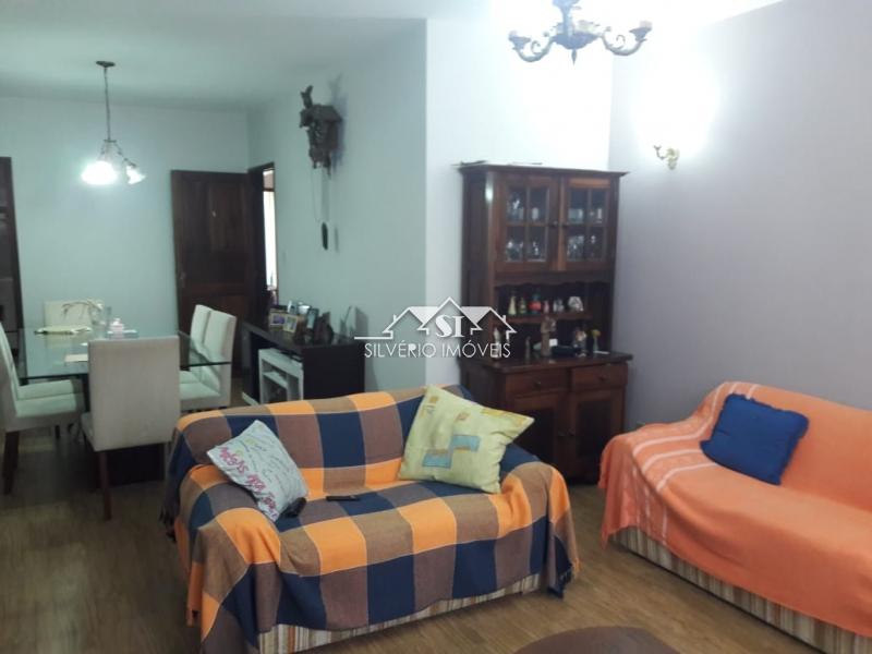 Casa à venda com 3 quartos, 256m² - Foto 3