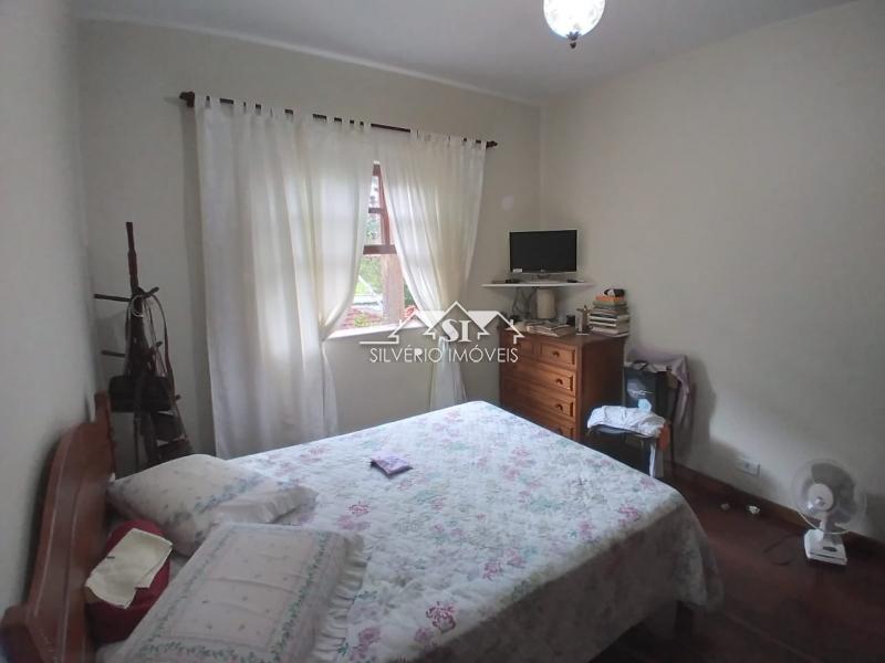 Casa à venda com 3 quartos, 256m² - Foto 10