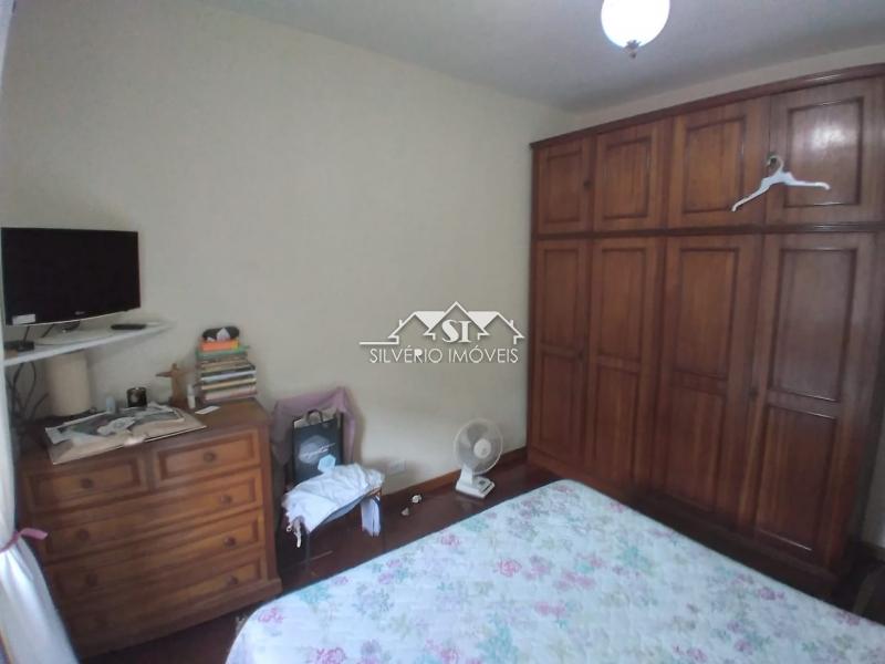 Casa à venda com 3 quartos, 256m² - Foto 12
