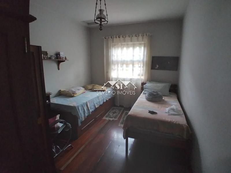 Casa à venda com 3 quartos, 256m² - Foto 15