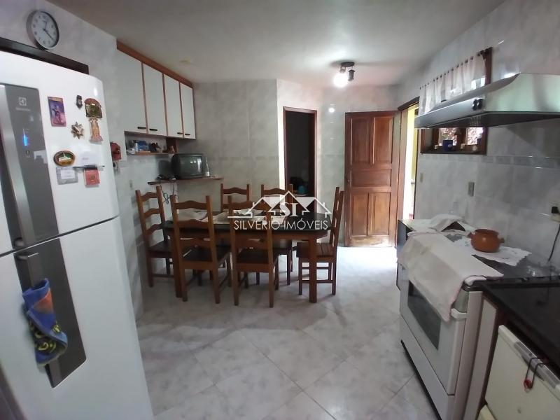 Casa à venda com 3 quartos, 256m² - Foto 20