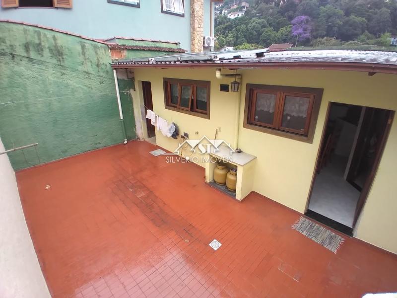 Casa à venda com 3 quartos, 256m² - Foto 30