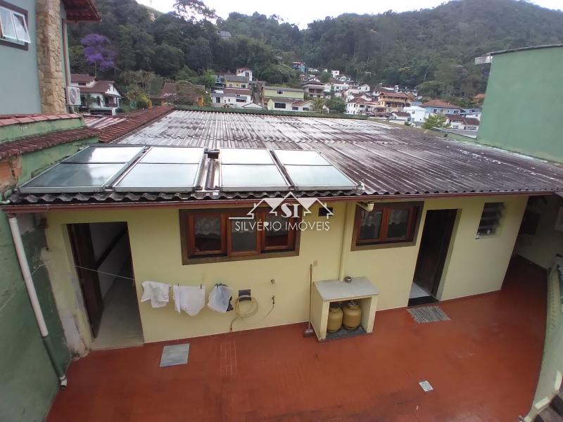 Casa à venda com 3 quartos, 256m² - Foto 33