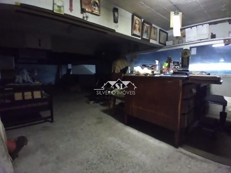 Casa à venda com 3 quartos, 256m² - Foto 44