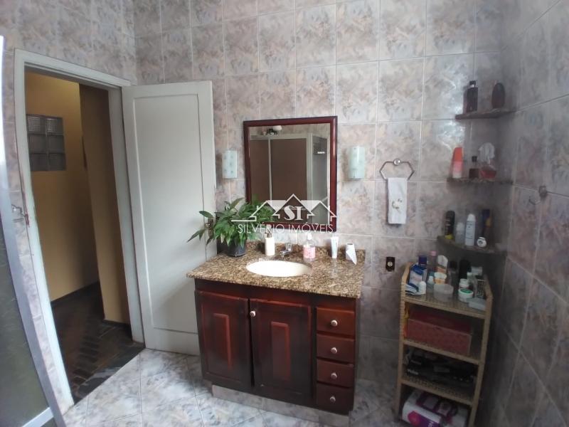 Casa à venda com 3 quartos, 90m² - Foto 13