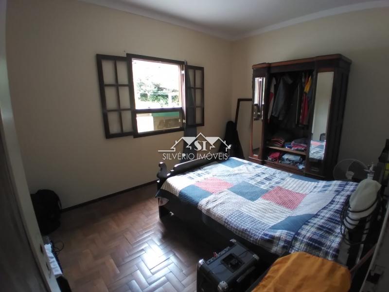 Casa à venda com 3 quartos, 90m² - Foto 17