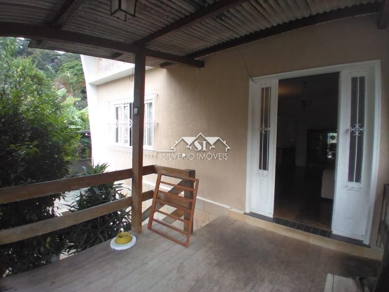Casa à venda com 3 quartos, 90m² - Foto 27