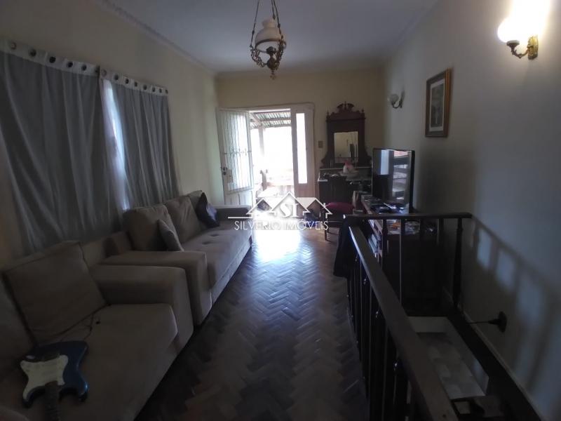 Casa à venda com 3 quartos, 90m² - Foto 25