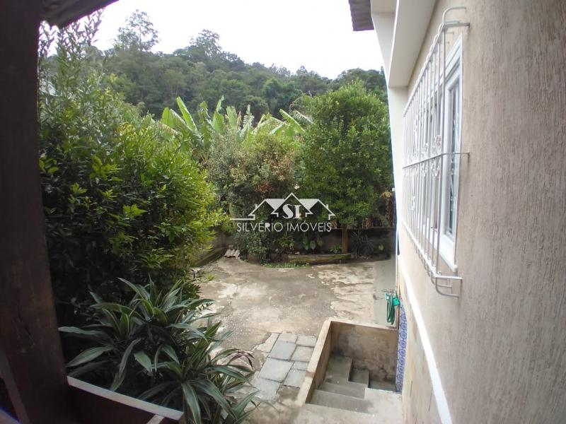 Casa à venda com 3 quartos, 90m² - Foto 31