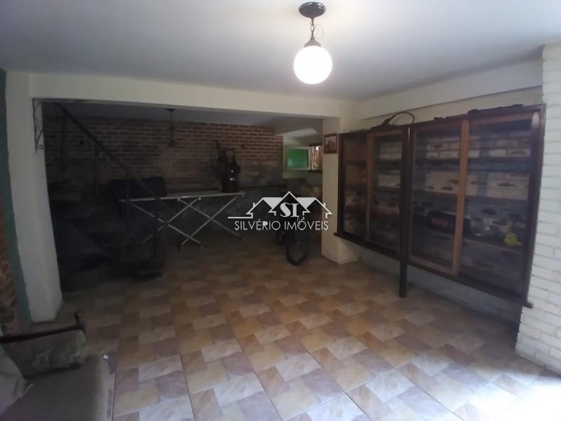 Casa à venda com 3 quartos, 90m² - Foto 37