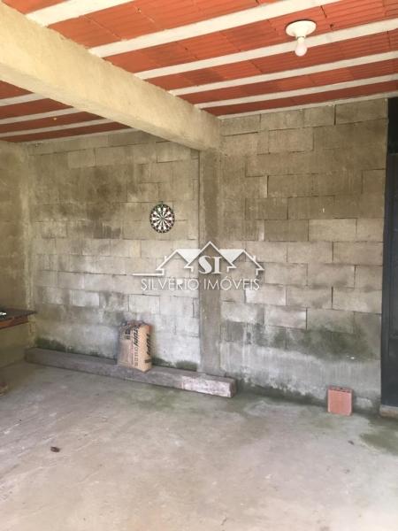 Casa à venda com 4 quartos, 190m² - Foto 3