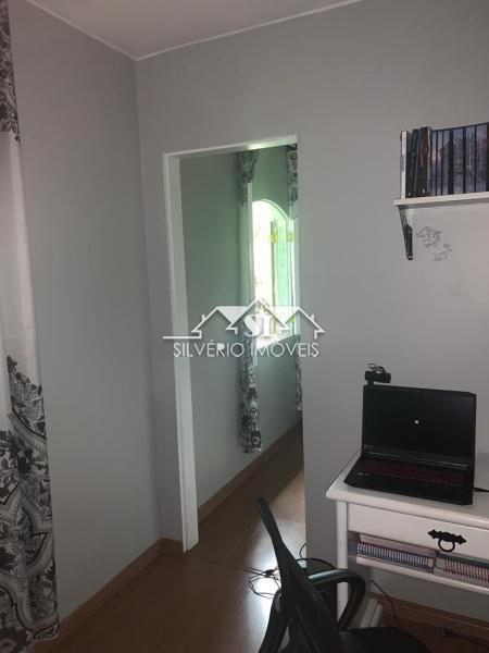 Casa à venda com 4 quartos, 190m² - Foto 10