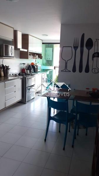 Apartamento à venda com 3 quartos, 170m² - Foto 4