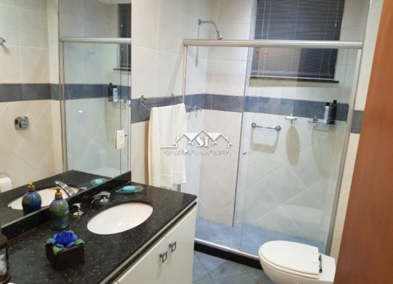 Apartamento à venda com 3 quartos, 130m² - Foto 3