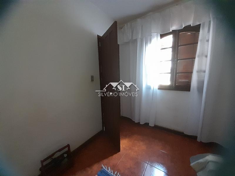 Casa à venda com 2 quartos, 90m² - Foto 12