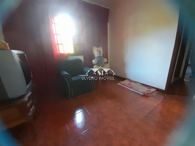 Casa à venda com 2 quartos, 90m² - Foto 18