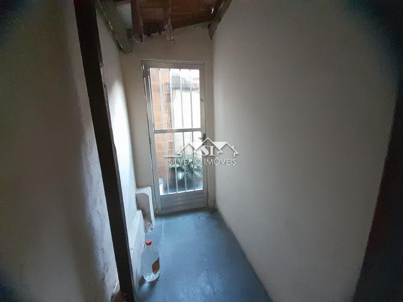Casa à venda com 2 quartos, 90m² - Foto 27