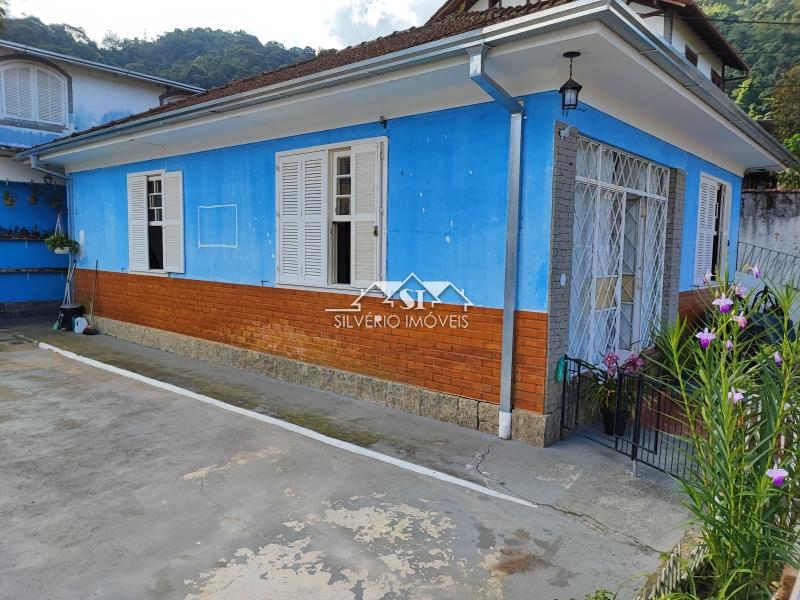 Casa em Mosela - Petrópolis/RJ  - 5 Quartos