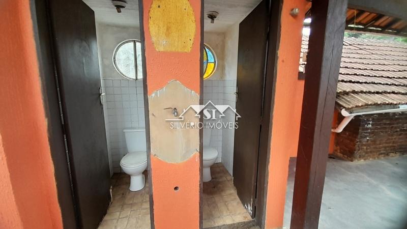Casa à venda e aluguel com 5 quartos, 200m² - Foto 14