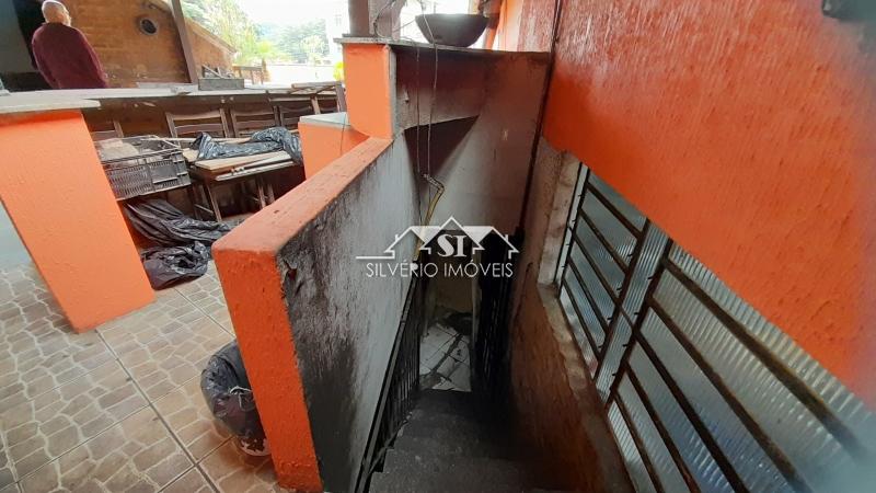 Casa à venda e aluguel com 5 quartos, 200m² - Foto 16