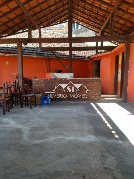 Casa à venda e aluguel com 5 quartos, 200m² - Foto 29