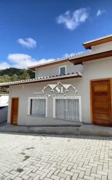 Casa em Mosela - Petrópolis/RJ  - 3 Quartos