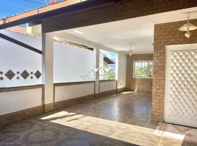 Casa à venda com 5 quartos, 300m² - Foto 7