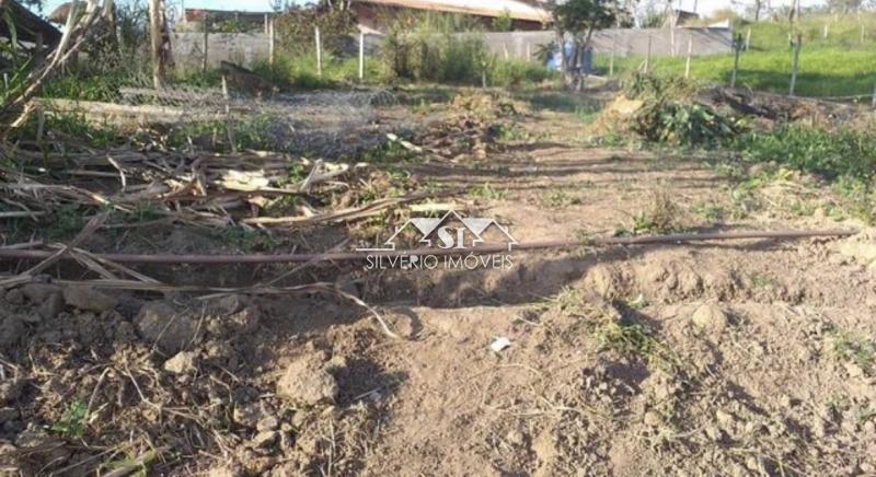 Casa à venda com 4 quartos, 160m² - Foto 2