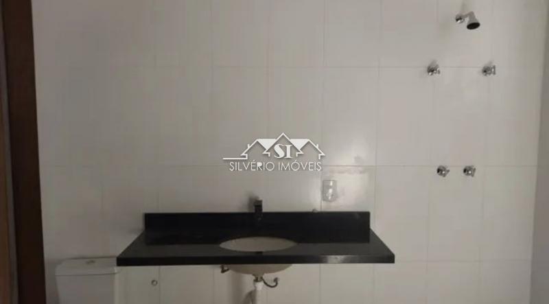 Casa à venda com 3 quartos, 256m² - Foto 7