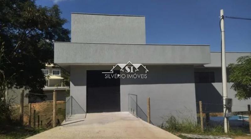 Casa à venda com 3 quartos, 256m² - Foto 2