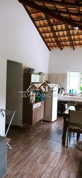 Casa à venda com 3 quartos, 180m² - Foto 25